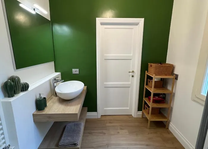 Flo Liberta' Wood *